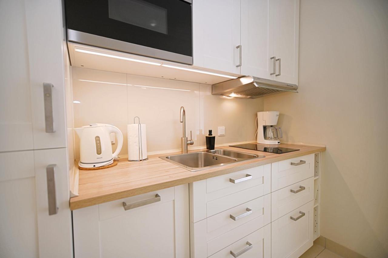 Victus Apartamenty, Cadena